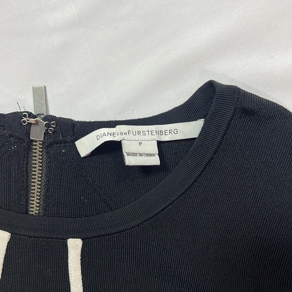 Diane von Furstenburg dress size Petite - Picture 3 of 9